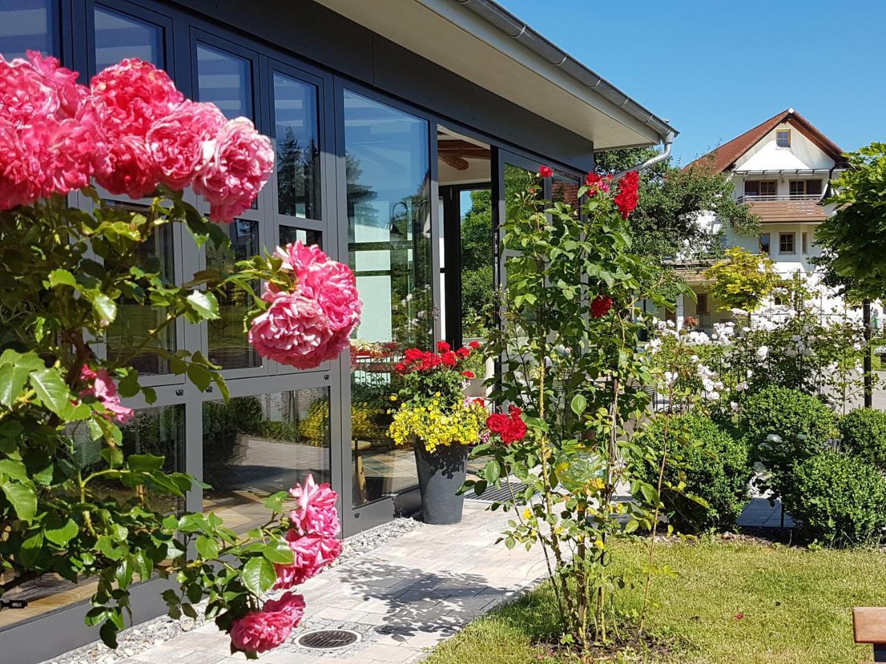 Landgut Apfelrose Hotel Friedrichshafen Exterior photo